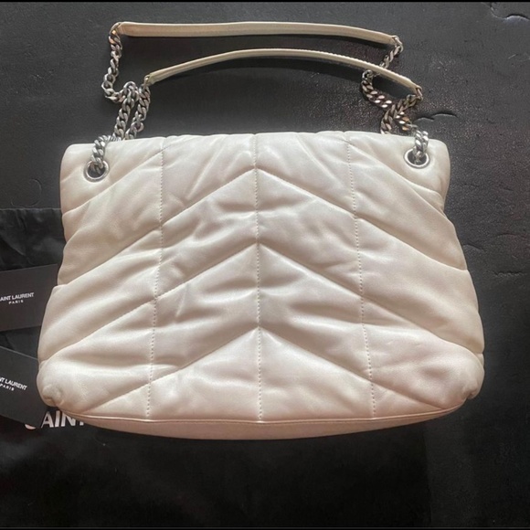 Yves Saint Laurent - Picture 7 of 13